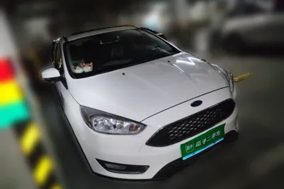 Ford Focus 2015, 42300 км, за 27735.71 CNY