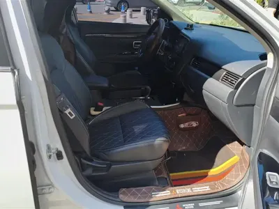 Mitsubishi Outlander 2021, 98800 км, за 73000 CNY - фото 8