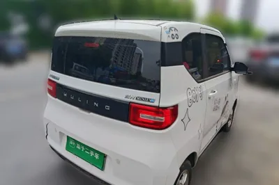 Wuling Hongguang MINIEV 2020, 12100 км, за 29938.26 CNY