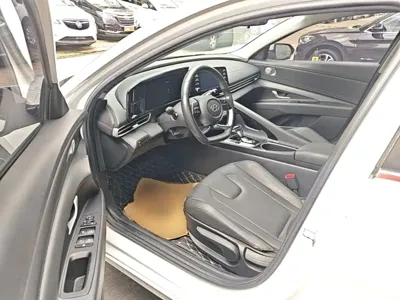 Hyundai Elantra 2021, 41100 км, за 51400 CNY - фото 16