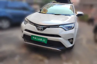 Toyota RAV4 2016, 100700 км, за 73771.56 CNY