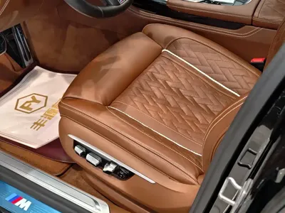BMW 7 Series 2021, 130000 км, за 385000 CNY - фото 6