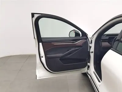 Ford Mondeo 2023, 64000 км, за 87899 CNY - фото 8