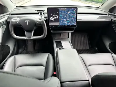Tesla Model Y 2021, 140000 км, за 119000 CNY - фото 14
