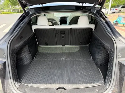 Tesla Model Y 2025, 42000 км, за 206800 CNY - фото 7