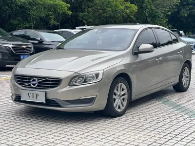 Volvo S60 · 2015 год