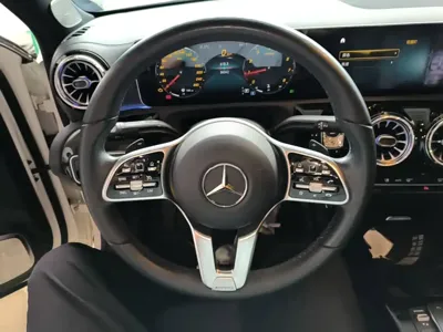 Mercedes-Benz A-Class 2020, 84300 км, за 79900 CNY - фото 11