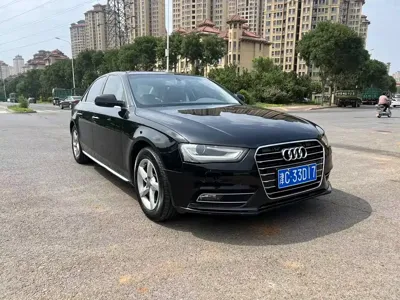 Audi A4L 2015, 197000 км, за 38800 CNY