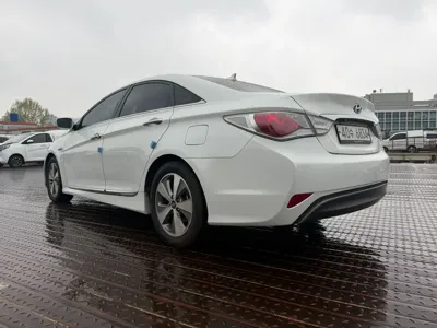 Hyundai Sonata 2012, 168069 км, за 3300000 KRW