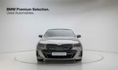 BMW i5 2025, 8060 км, за 93000000 KRW