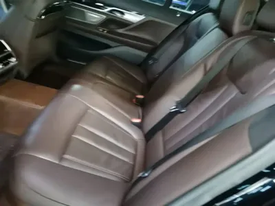 BMW 7 Series 2018, 166400 км, за 170799 CNY - фото 17