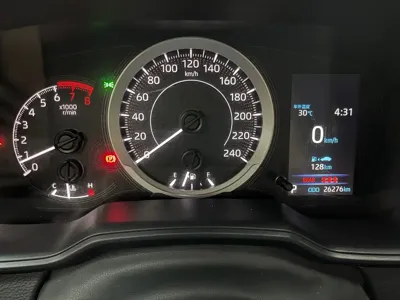 Toyota Corolla 2023, 26000 км, за 97800 CNY - фото 16