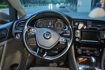 Volkswagen Golf 2015, 69900 км, за 49448.43 CNY - фото 11