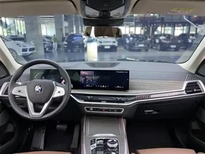 BMW X7 2024, 18700 км, за 623800 CNY - фото 14
