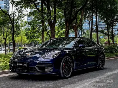 Porsche Panamera · 2022 год