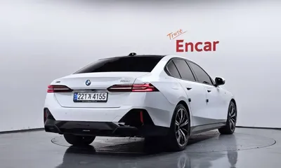 BMW 5-Series 2025, 12143 км, за 83900000 KRW