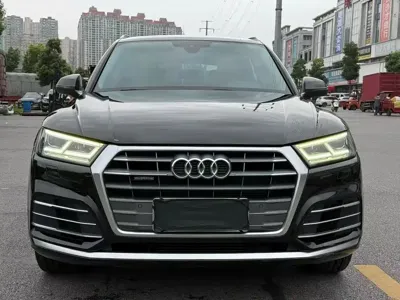 Audi Q5L 2020, 80000 км, за 108800 CNY