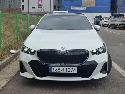 BMW 5-Series 2025, 30000 км, за 78490000 KRW - фото 2
