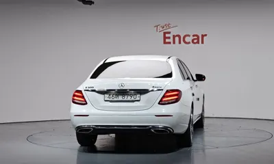 Mercedes-Benz E-Class 2018, 61729 км, за 23500000 KRW