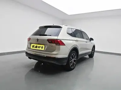 Volkswagen Tiguan L 2019, 90900 км, за 77600 CNY