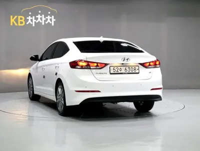 Hyundai Avante 2018, 176700 км, за 7900000 KRW