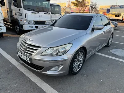 Hyundai Genesis · 2013 год