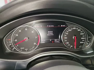 Audi A6L 2018, 174700 км, за 100700 CNY - фото 12