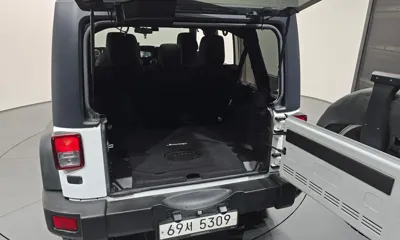 Jeep Wrangler 2016, 59951 км, за 26500000 KRW - фото 20
