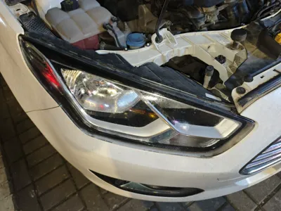 Ford Escort 2015, 88200 км, за 25627.64 CNY - фото 7