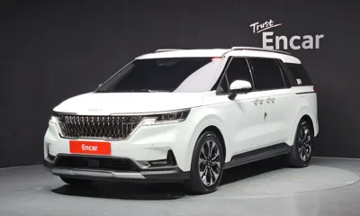 Kia Canival · 2023 год