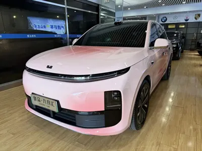 Li Auto Li L6 · 2025 год