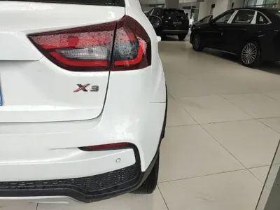 Geely Vision X3 2019, 98000 км, за 24600 CNY - фото 8