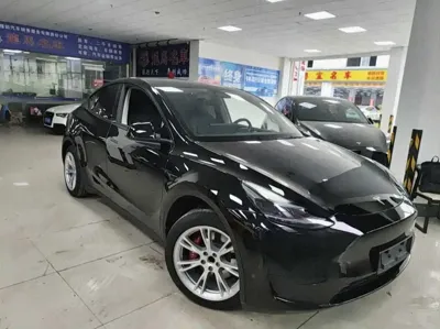 Tesla Model Y 2023, 45000 км, за 166800 CNY