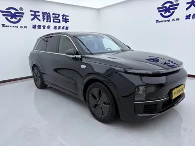 Li Auto Li L8 2024, 34000 км, за 248000 CNY