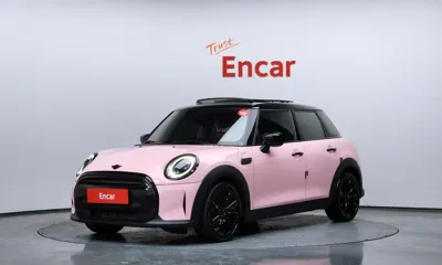 MINI Cooper · 2022 год