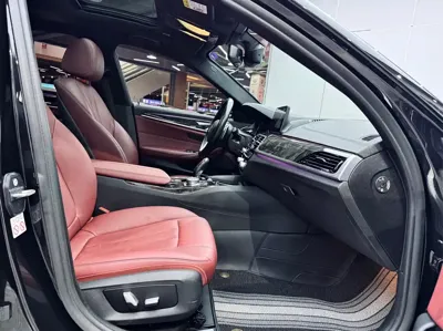 BMW 5 Series 2018, 124000 км, за 128800 CNY - фото 17