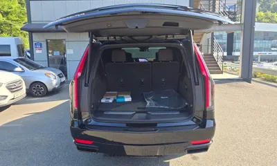 Cadillac Escalade 2023, 5188 км, за 125000000 KRW - фото 29