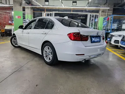 BMW 3 Series 2015, 118400 км, за 49800 CNY