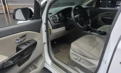 Kia Canival 2019, 71480 км, за 14900000 KRW - фото 10