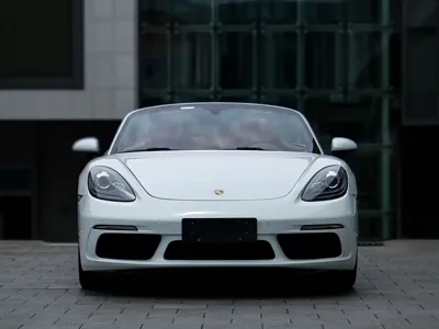 Porsche 718 2017, 20000 км, за 172800 CNY