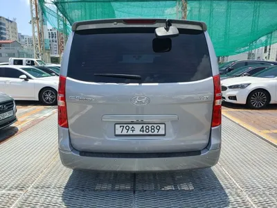 Hyundai Starex 2017, 95000 км, за 11990000 KRW