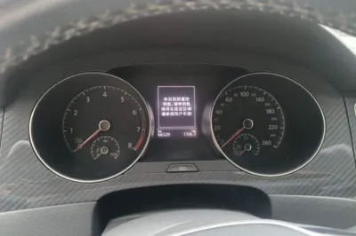 Volkswagen Golf Sportsvan 2016, 66300 км, за 55820.5 CNY - фото 11