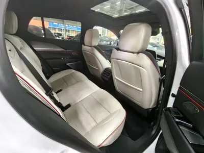 Cadillac GT4 2024, 11000 км, за 149800 CNY - фото 10