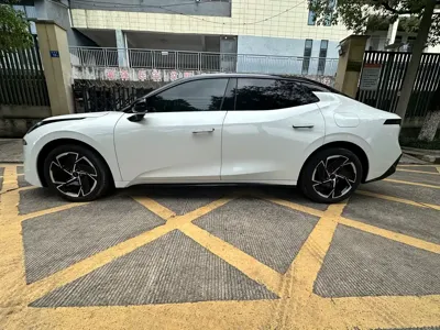 Lynk & Co 07 EM-P 2024, 15000 км, за 87800 CNY - фото 4