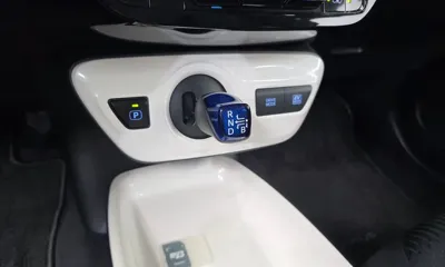 Toyota Prius 2017, 62333 км, за 17300000 KRW - фото 9
