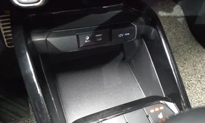Kia Stonic 2018, 151659 км, за 7800000 KRW - фото 28
