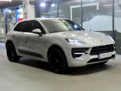 Porsche Macan · 2020 год