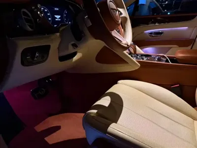 Bentley Bentayga 2021, 67000 км, за 1630000 CNY
