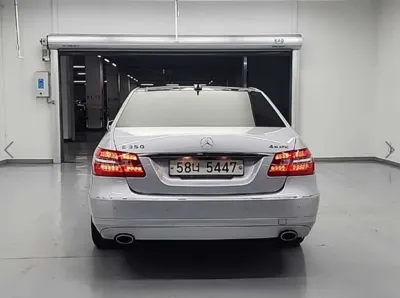 Mercedes-Benz E-Class 2011, 211476 км, за 6500000 KRW - фото 2