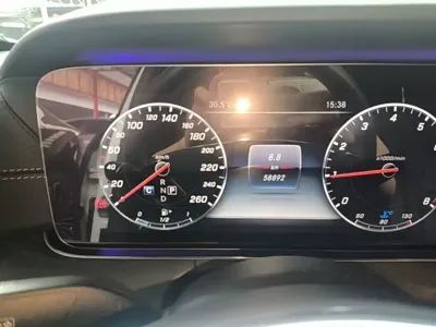 Mercedes-Benz E-Class 2017, 58900 км, за 151700 CNY - фото 12